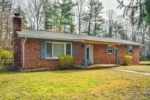24 Pinehurst Circle