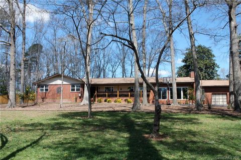 1107 Lakewood Drive 4 , 6 sold home in Rolling Hills, Monroe, NC