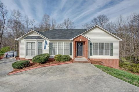 119 Bridgeport Lane sold home in Beacon Hills, Gastonia, NC