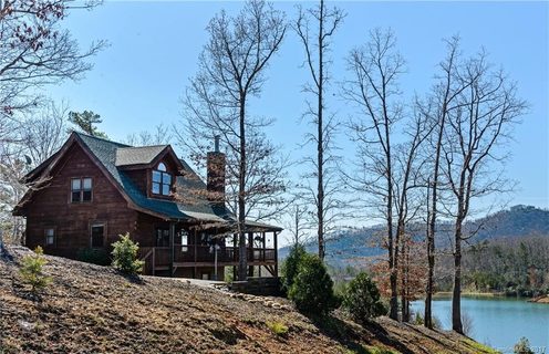 635 Laurel Lakes Parkway