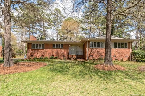 808 Lynbrook Drive sold home in Queens Grant, Charlotte, NC