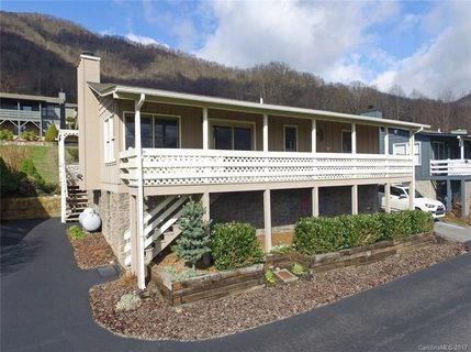 38 Boulder Lane 56