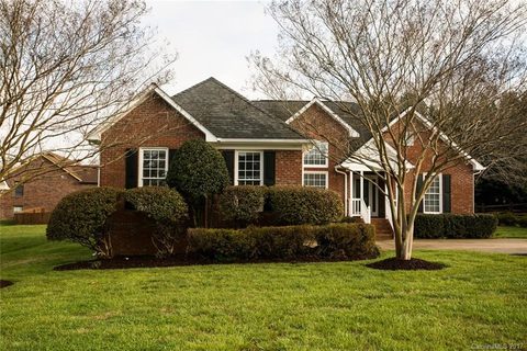 110 River Birch Circle