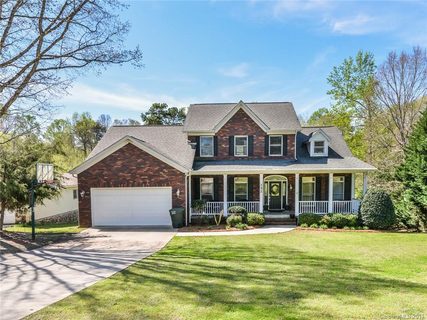 152 Hazelton Loop