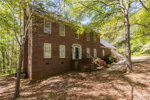 1697 Double Oaks Road