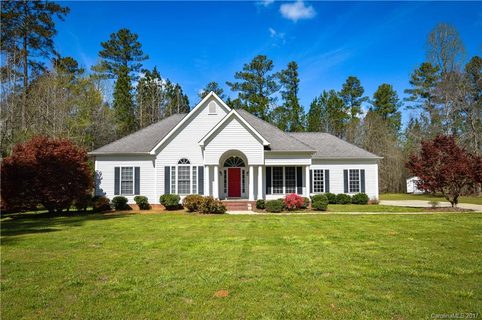 1072 Secretariat Drive sold home in Derby Downs, York, SC