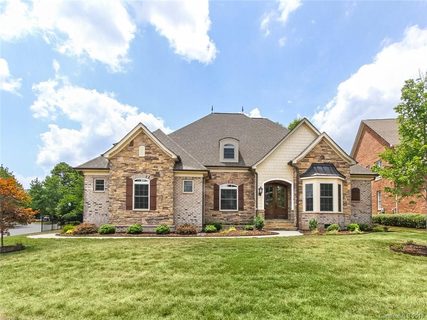 11576 James Richard Drive sold home in Vanderbilt at Providence, Charlotte, NC