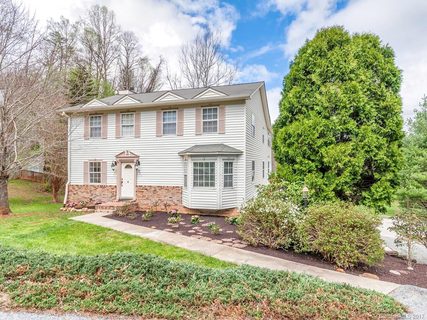 511 Saddleback Court