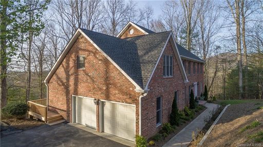 308 Blakewood Court