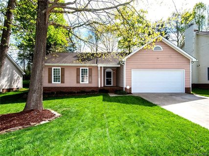 7421 Crestside Lane sold home in Sherbrook, Charlotte, NC