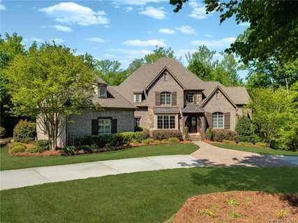9003 Woodhall Lake Drive