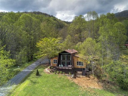 182 Dahlia Lane sold home in Mountain Valley Estates, Waynesville, NC