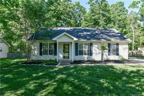 6607 1st Avenue sold home in Green Meadows, Indian Trail, NC