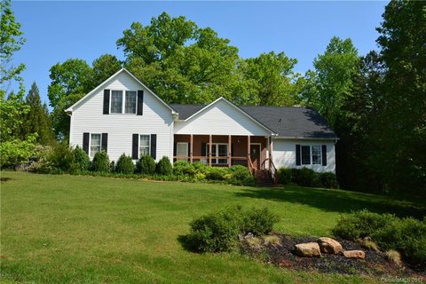 1703 Fox Hollow Lane sold home in The Hylands, York, SC