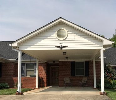19984 Oak Leaf Circle