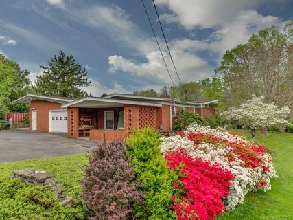 109 College Circle sold home in Craggy View, Swannanoa, NC