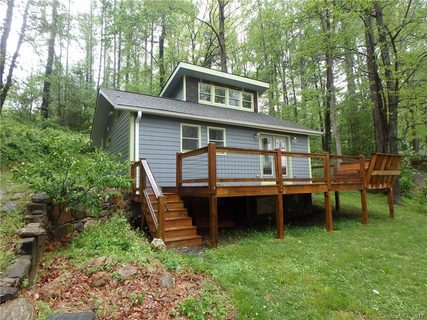 316 Oakdale Drive sold home in Lynnwood, Hendersonville, NC
