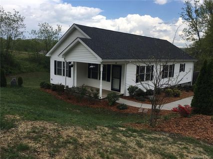 37 Cleo Court sold home in Peaceful View, Hendersonville, NC