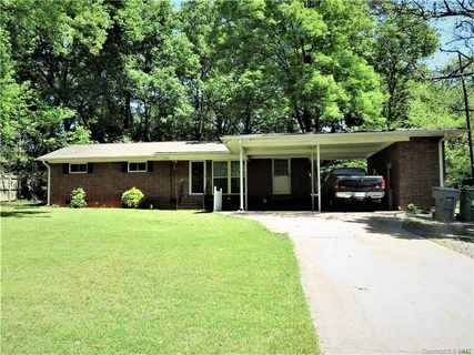 5226 Burke Drive sold home in Lewis Forest, Charlotte, NC