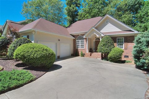 1007 Raywood Court sold home in Sierra Pointe, Matthews, NC