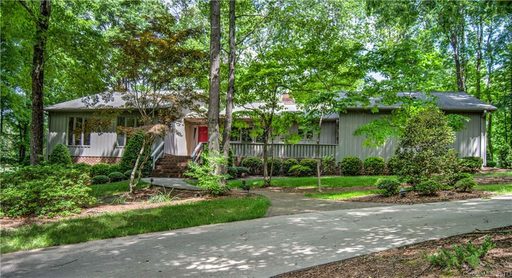 17 Squaw Valley Drive