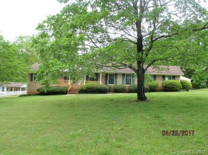 1031 Leaping Brook Road sold home in Lincoln Forest, Lincolnton, NC