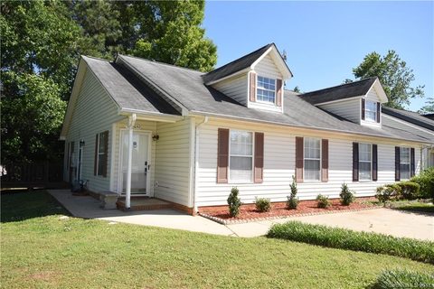 1052 Farm Pond Lane
