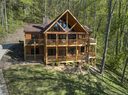 4 Schotts Pass Way sold home in Maggie Valley, SC