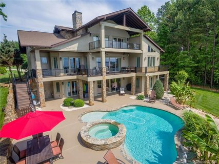 109 Sea Hide Court sold home in Westview, Mooresville, NC
