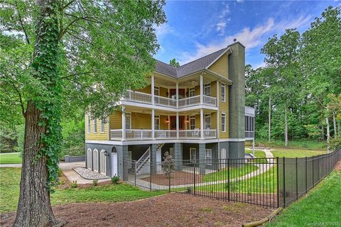 3458 Blue Jay Pass