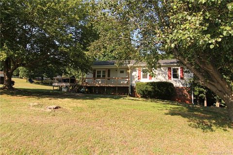 100 Cobblestone Lane