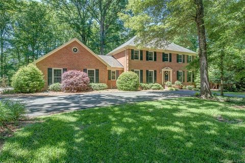 2205 Cross Creek Drive 14