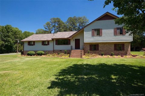 918 Kingswood Drive