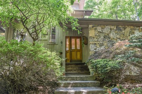 37 Foxglove Road