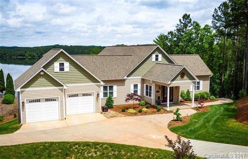 124 Edgewater Court