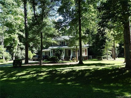 14236 Maple Hollow Lane