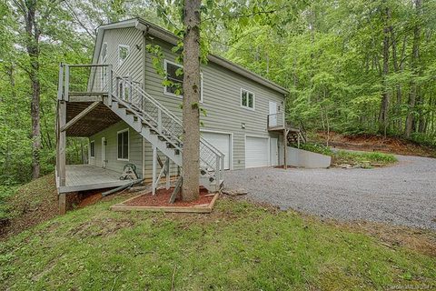 11 Lady Slipper Lane
