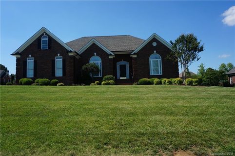 7975 Grimsby Circle sold home in Fenton Dell, Harrisburg, NC