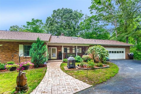 11 Arnie Drive