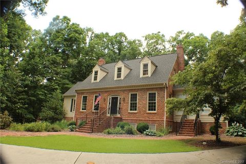 1416 Whispering Oaks Circle