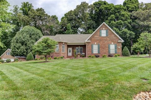 166 Canopy Oak Lane sold home in Meadow Oaks, Statesville, NC