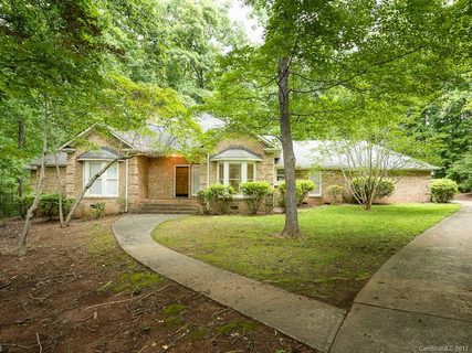7032 Horseman Cove