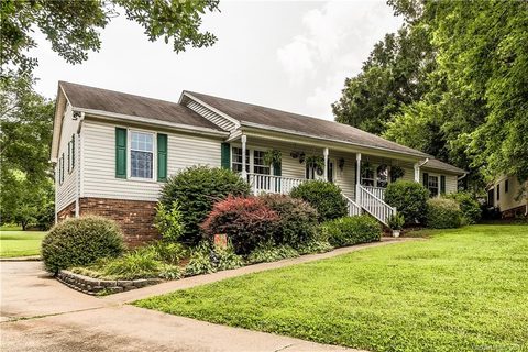 3513 Keebler Court sold home in Clemmons West, Clemmons, NC