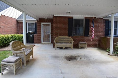 19806 Oak Leaf Circle 65