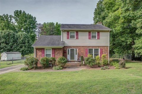413 Pineview Drive