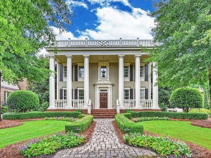 Previously sold for $1,465,000