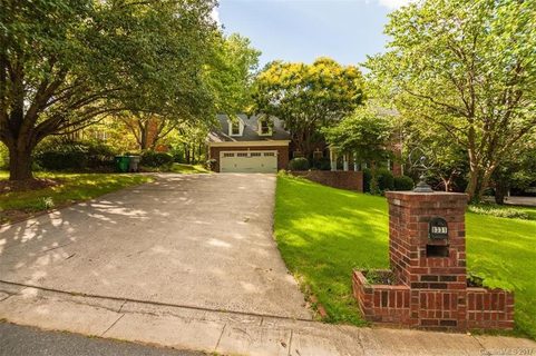Previously sold for $284,000