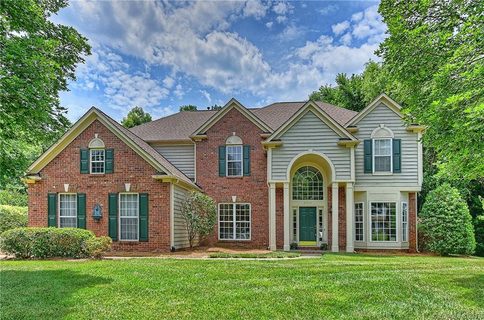 9917 Zackery Avenue sold home in Wynridge Estates, Charlotte, NC