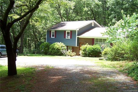 516 S Country Club Road sold home in Riverside Estates, Brevard, NC