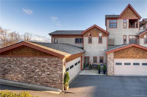 4 Chimney Crest Drive E